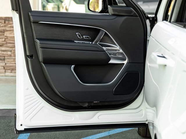 New 2026 Fuji White Land Rover SE image 12