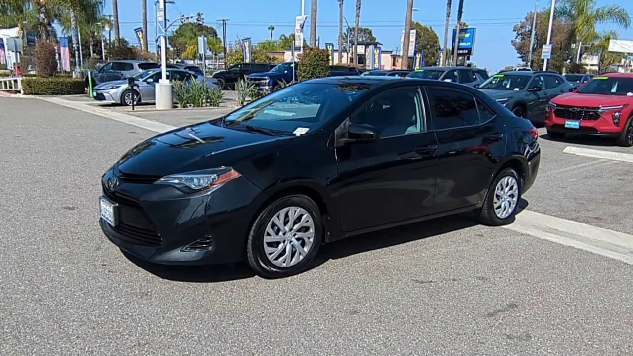 Used 2018 Black Toyota L image 4