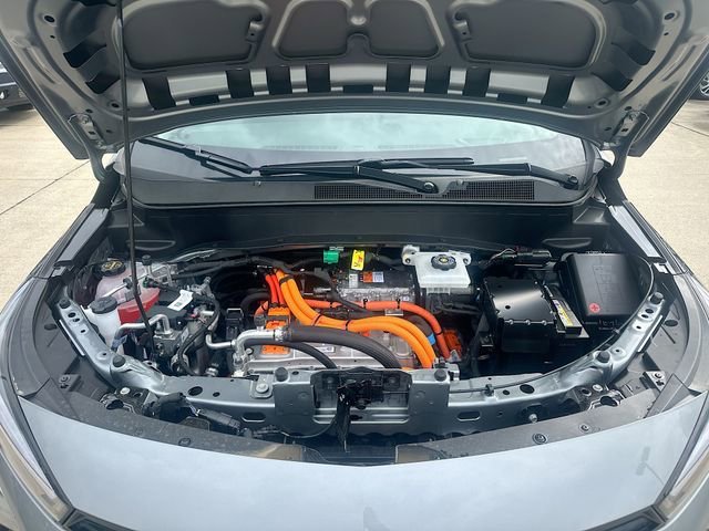 New 2027 Sterling Grey Metallic Chevrolet LT image 31