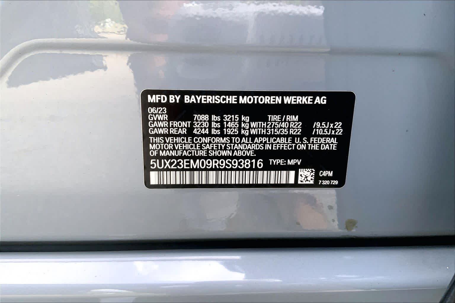 Used 2024 Brooklyn Grey Metallic BMW xDrive40i image 31