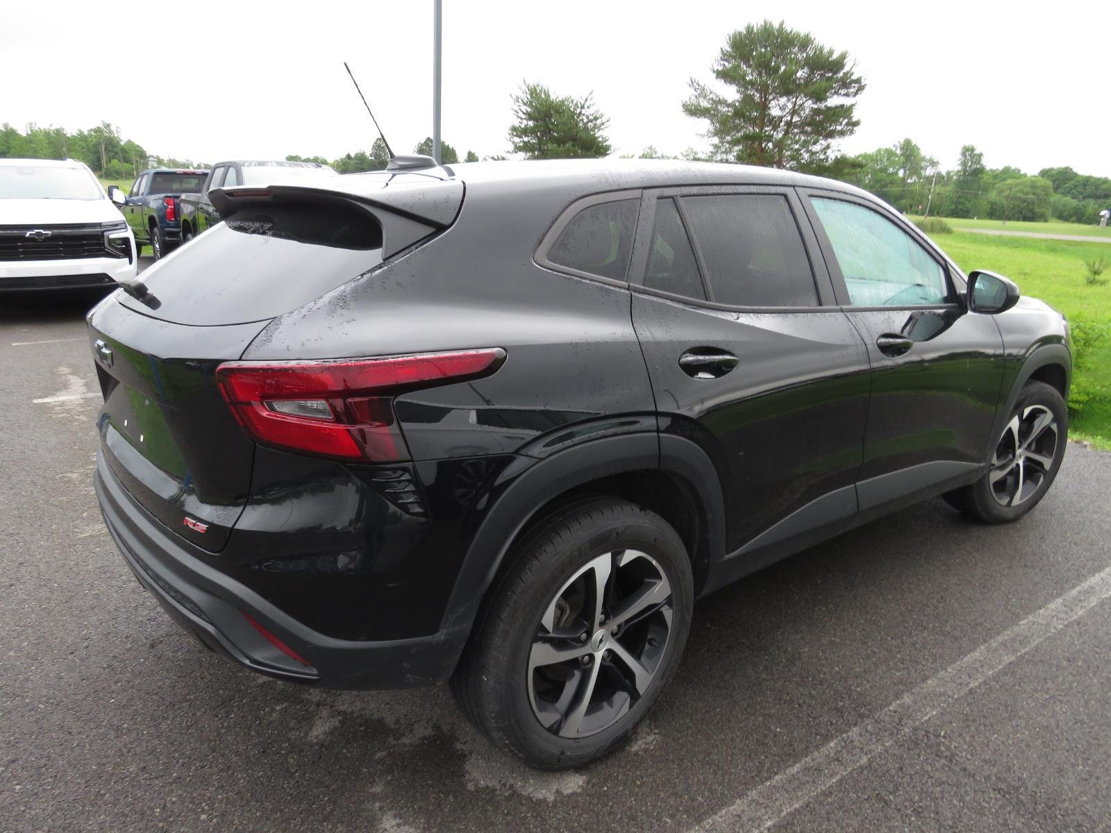 Used 2024 Mosaic Black Metallic Chevrolet 1RS image 13