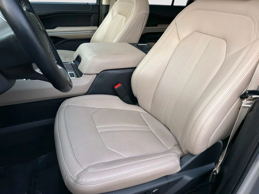 Used 2024 Silver Metallic Ford Limited image 21