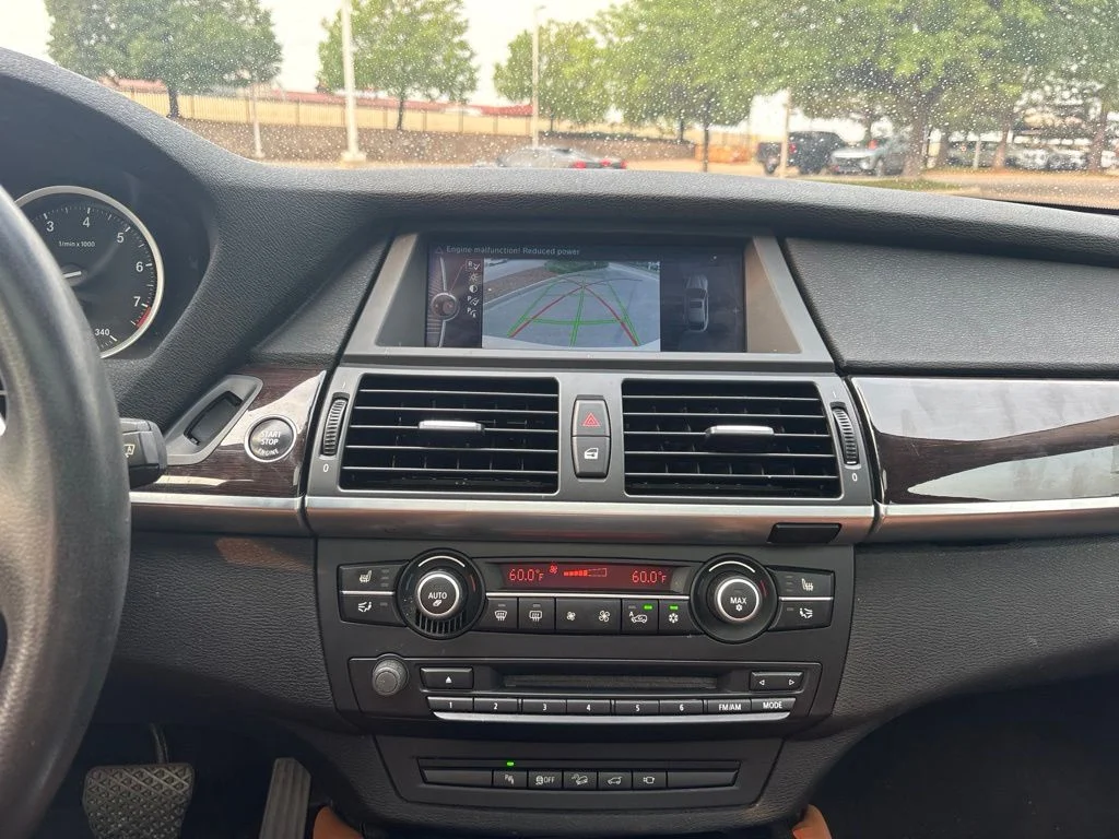 Used 2014 Alpine White BMW xDrive50i image 13