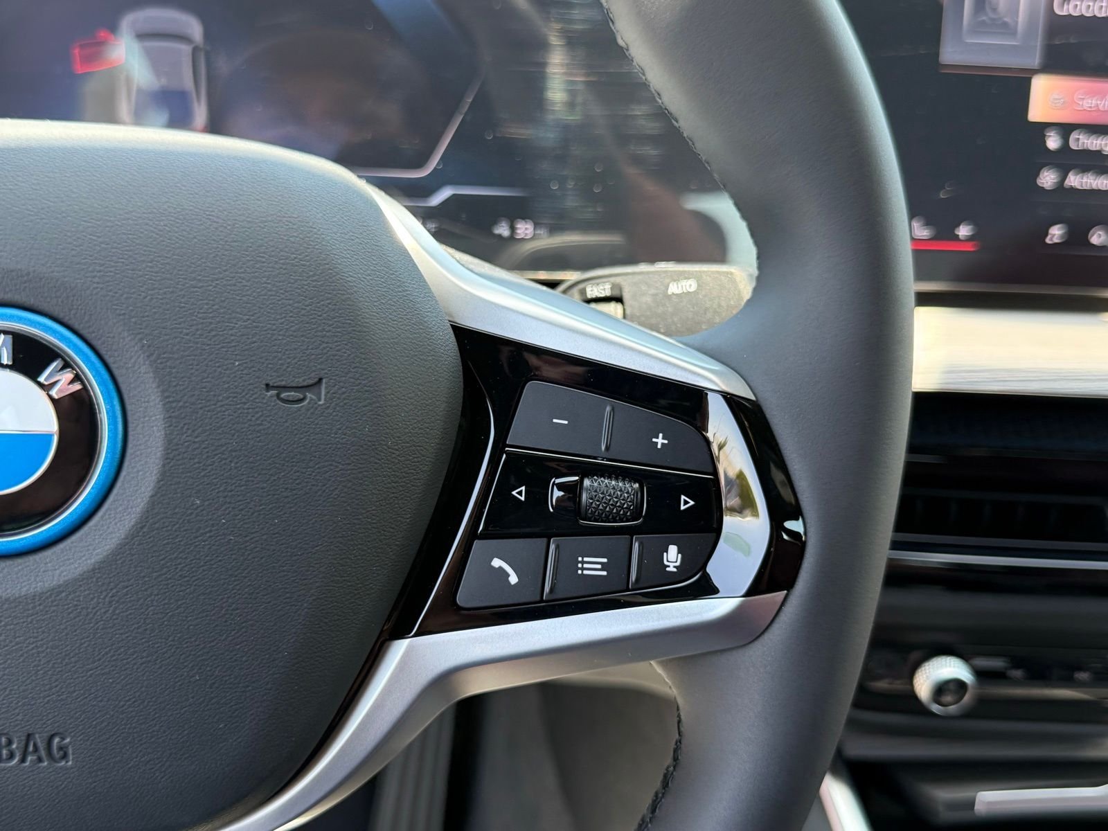 2026 BMW i4 40 - Photo 26