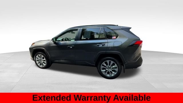 Used 2025 Gray Toyota XLE Premium image 5