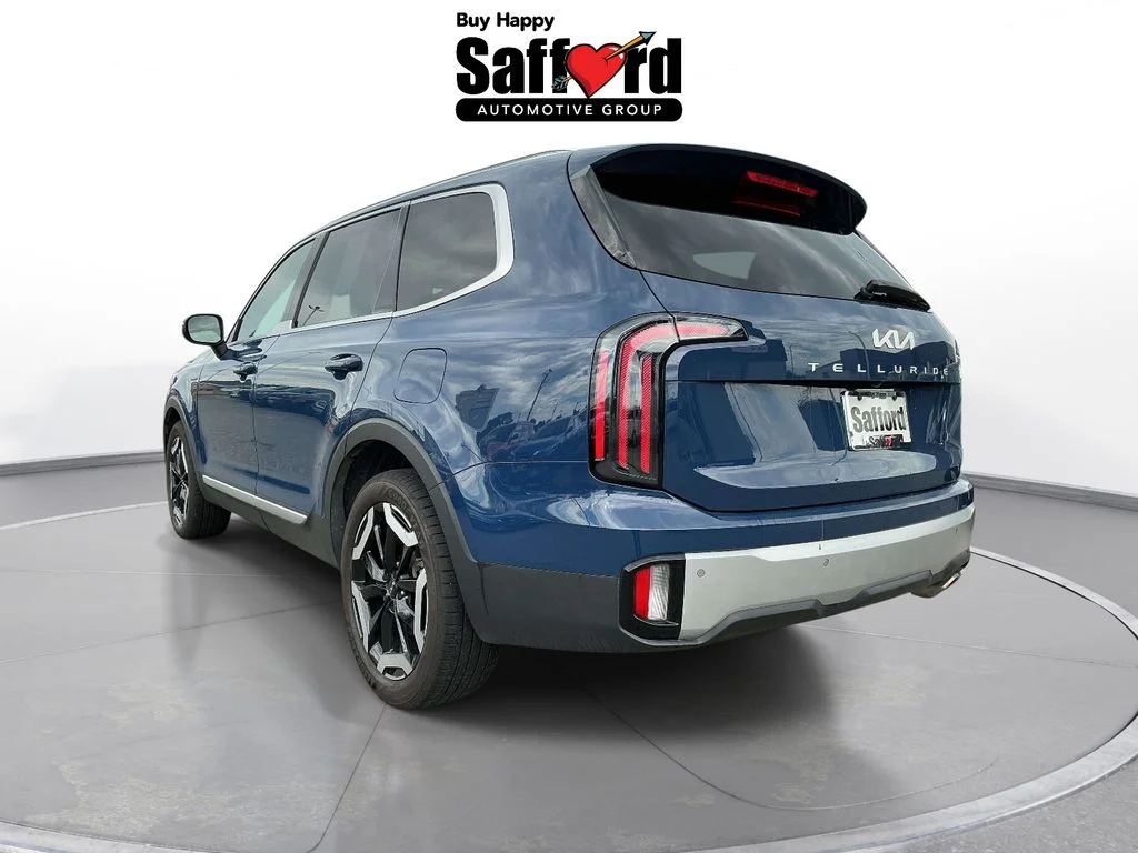Used 2023 Black Kia EX image 14