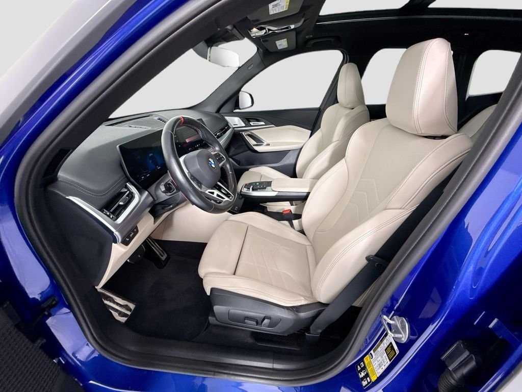 Used 2024 Blue Metallic BMW M35i image 19