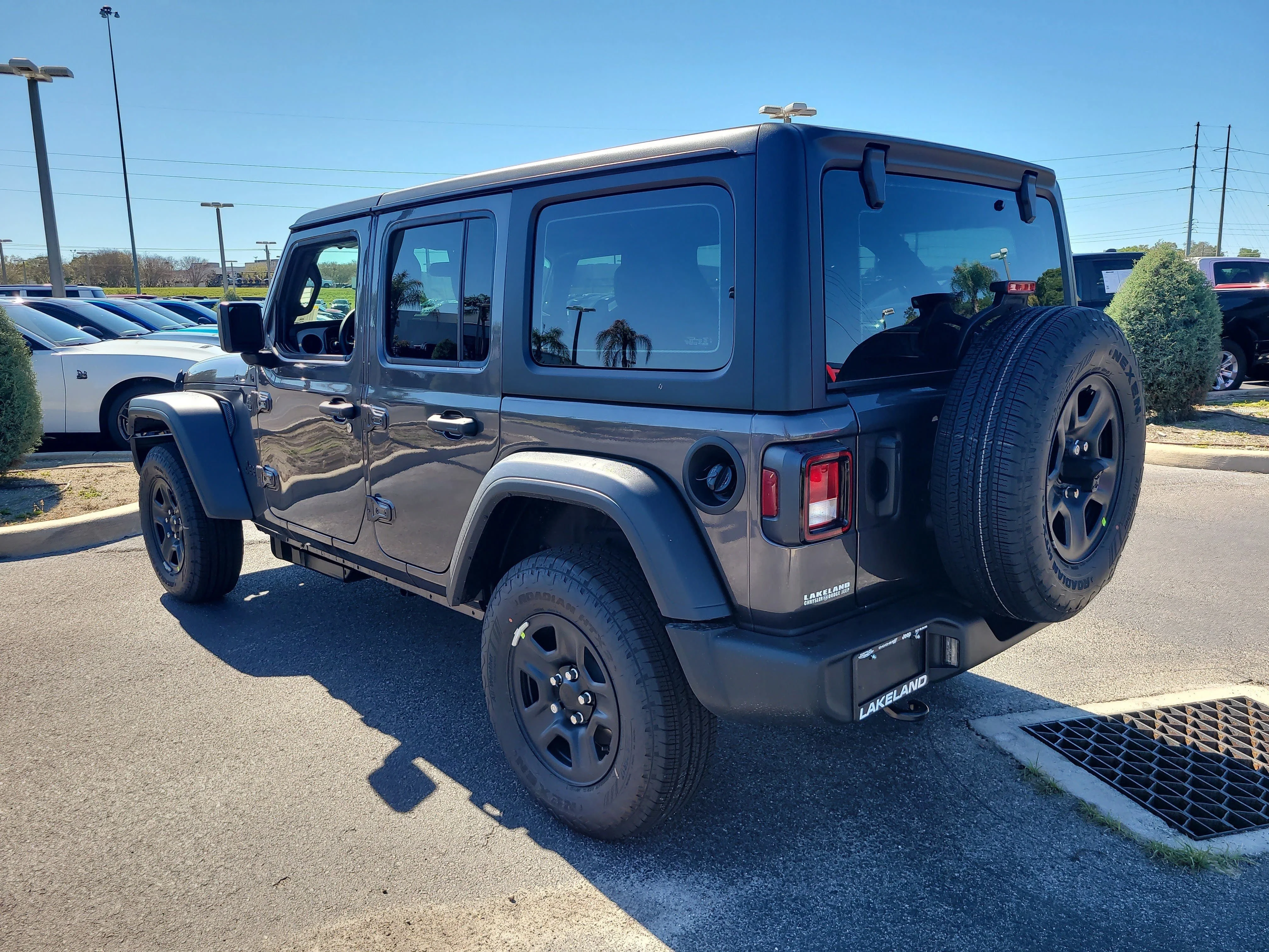 New 2026 Granite Crystal Metallic Clearcoat Jeep Sport image 8
