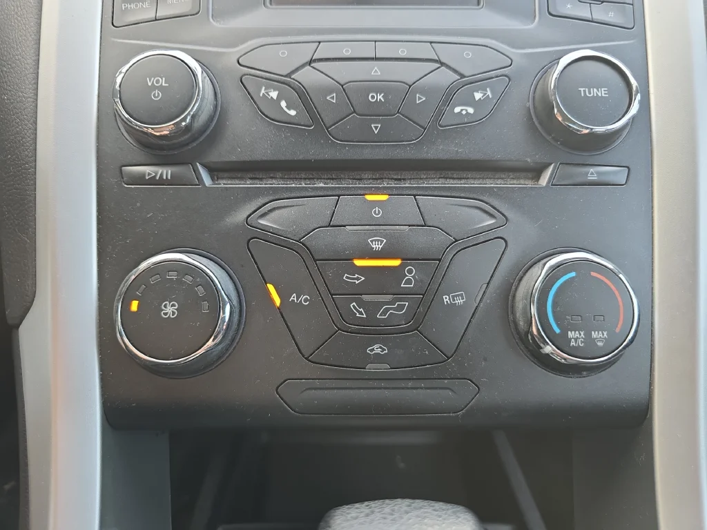 Used 2014 Black Ford SE image 15
