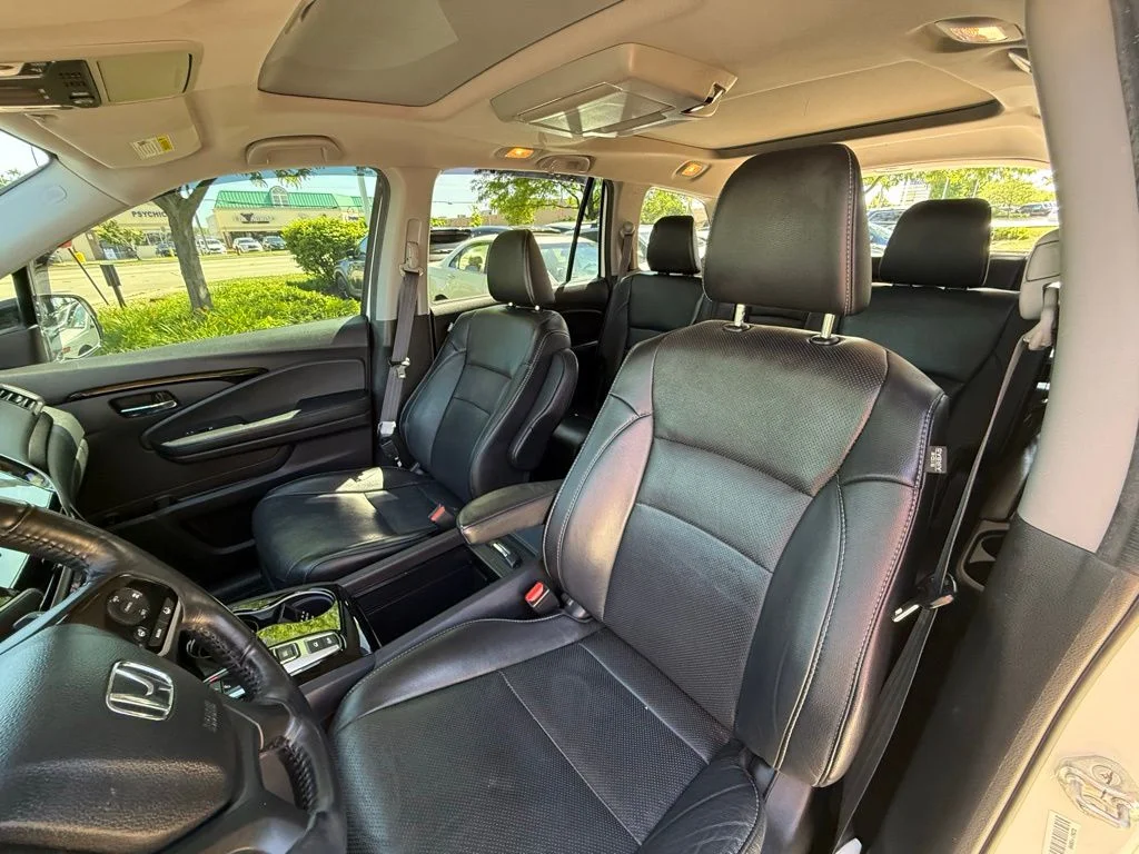 Used 2019  Honda Elite image 26
