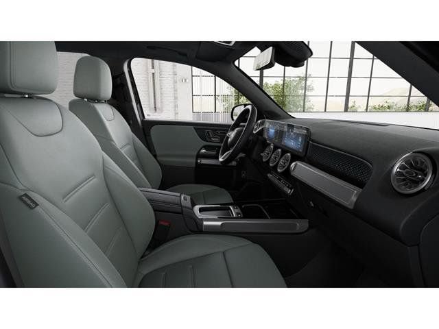 New 2026 Night Black Mercedes-Benz GLB 250 image 4