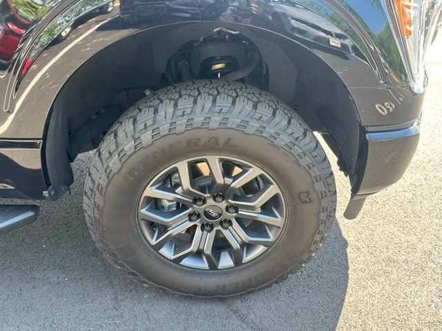 Used 2023 Black Ford XLT image 15