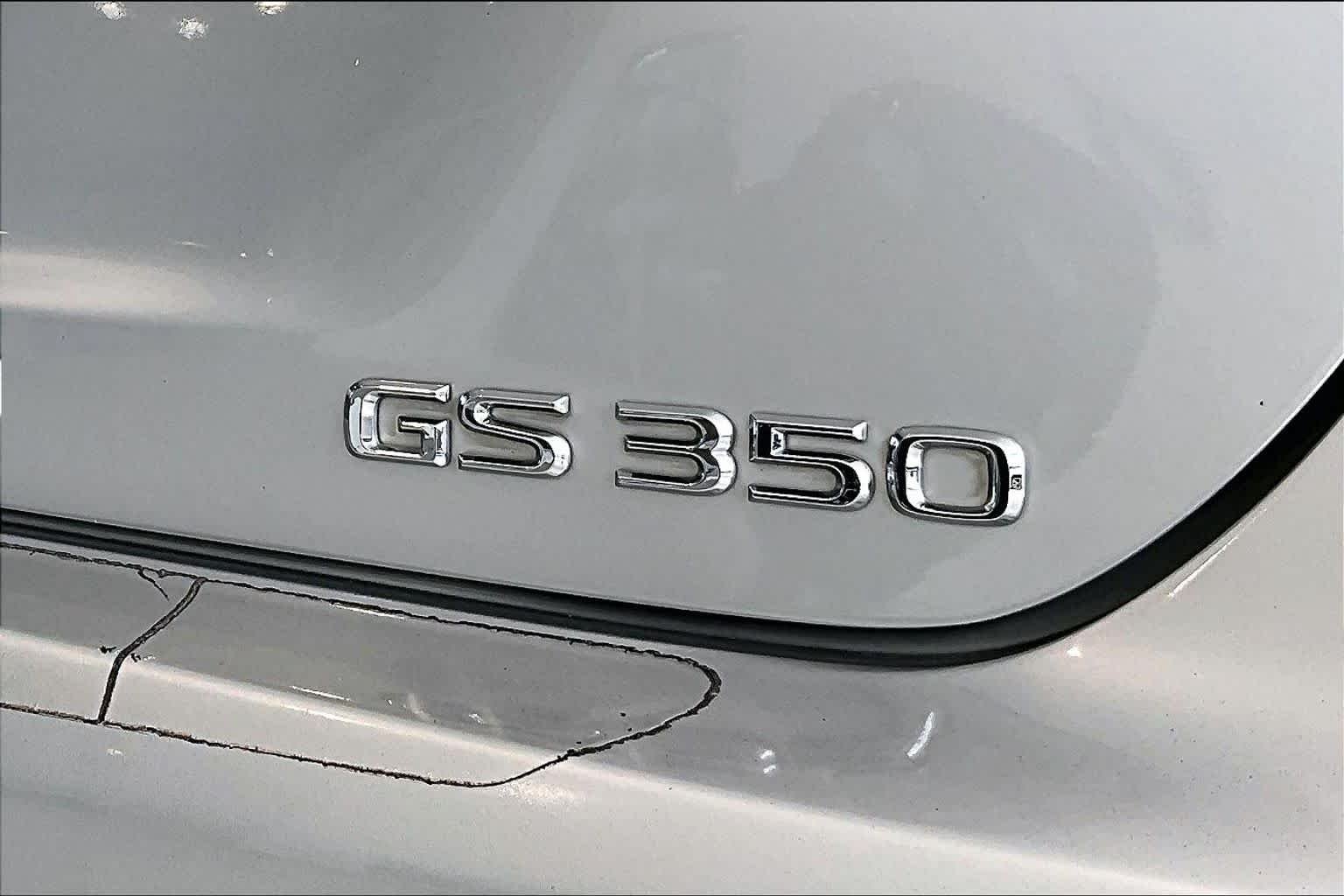 Used 2013 Liquid Platinum Lexus  image 9