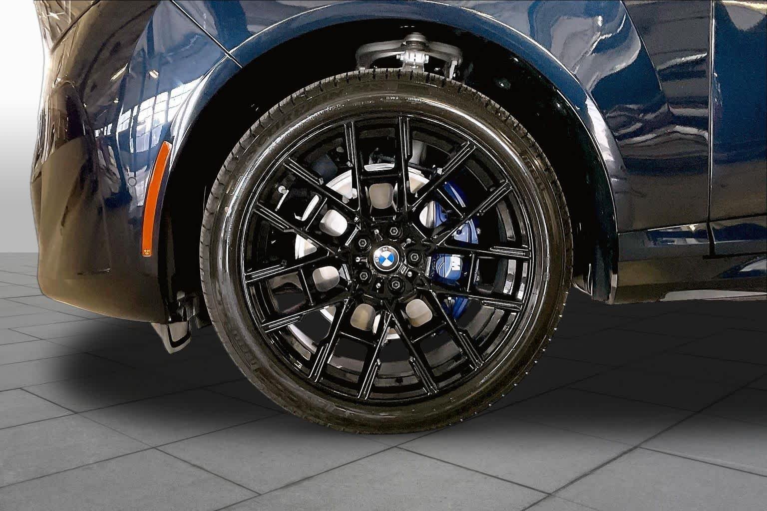New 2027 Carbon Black Metallic BMW 40 xDrive image 11