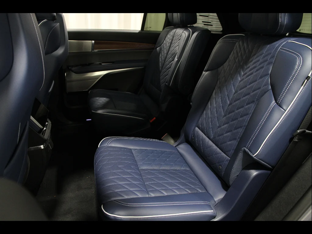 2026 Cadillac VISTIQ Premium Luxury - Photo 18
