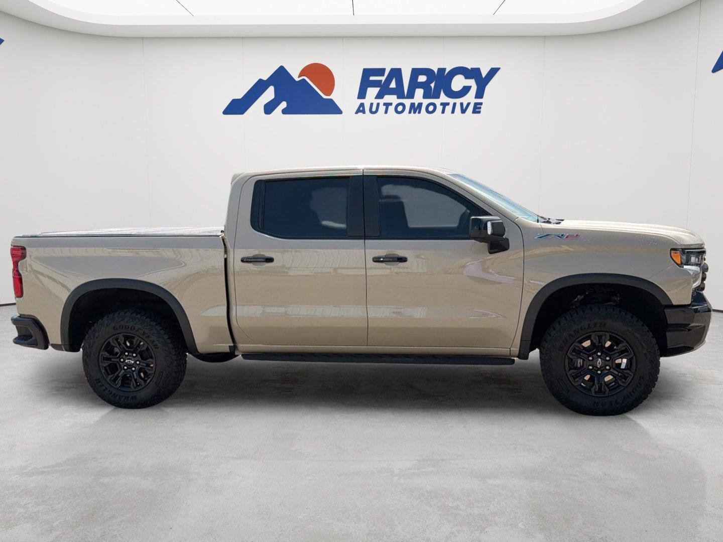 Used 2022 Sand Dune Metallic Chevrolet ZR2 image 5