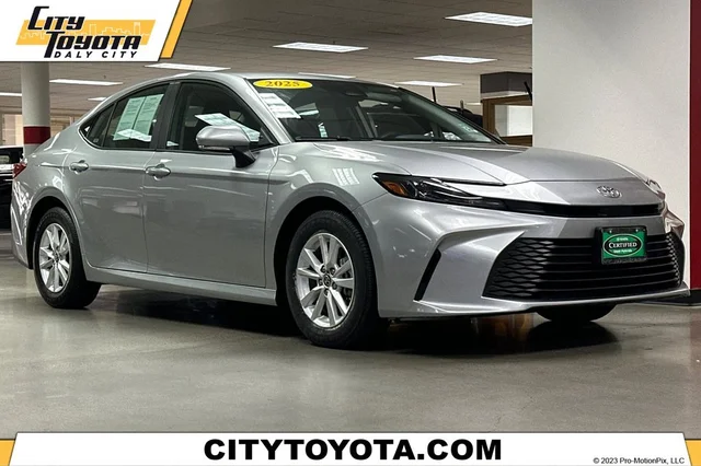 2025 Toyota Camry LE