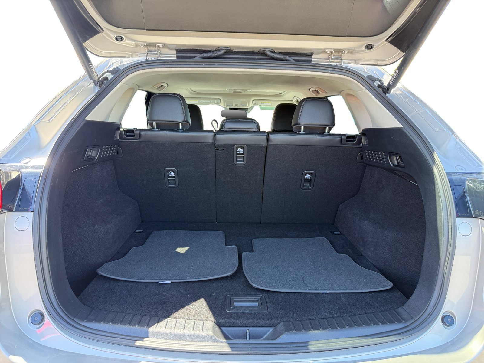Certified Used 2025 Quartz Metallic Mazda 2.5 S Preferred Package image 17