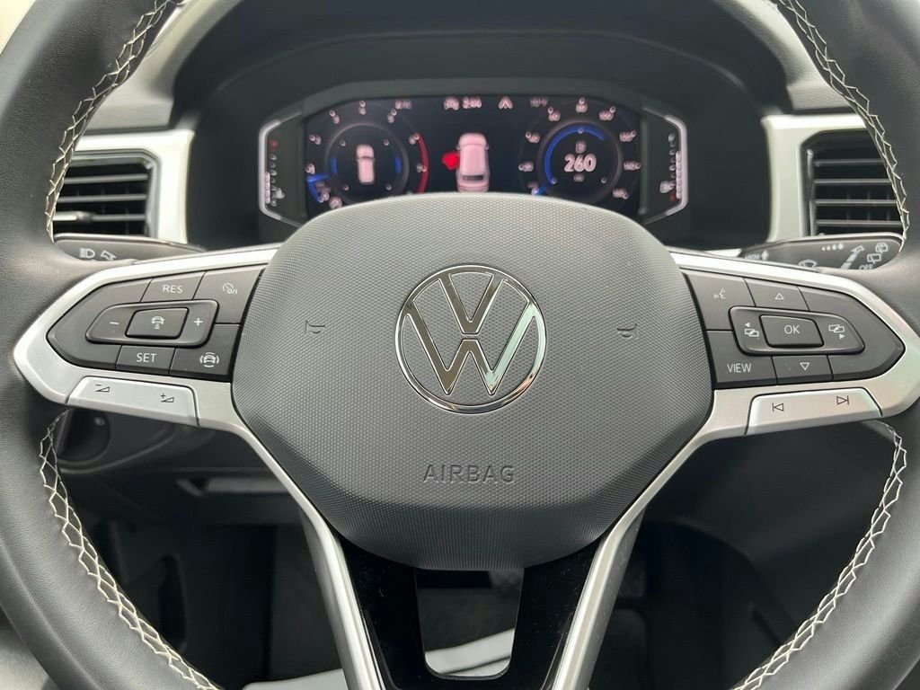 Used 2023 White Volkswagen 3.6L V6 SE w/Technology image 20