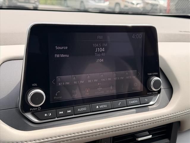 Used 2023 White Nissan SV image 22