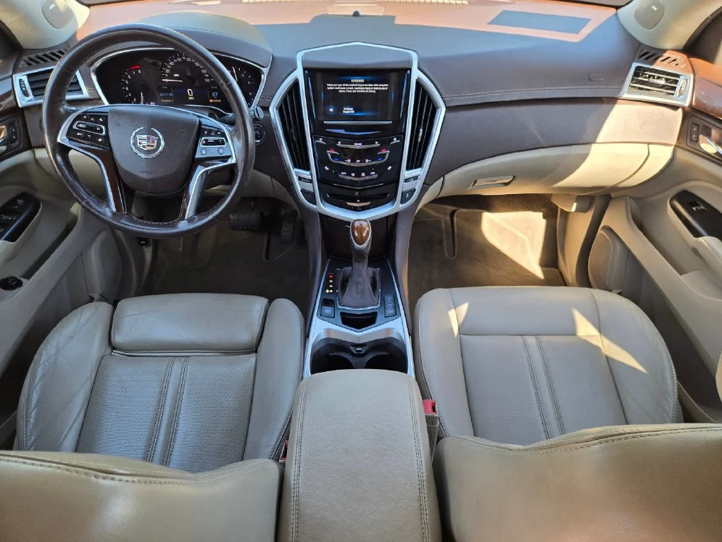 Used 2016 PLATINUM ICE TRICOAT Cadillac Luxury Collection image 16