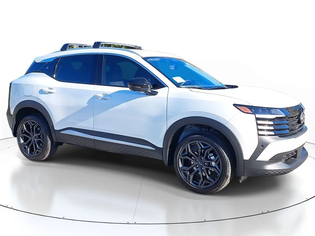 New 2026 White Nissan SR image 2