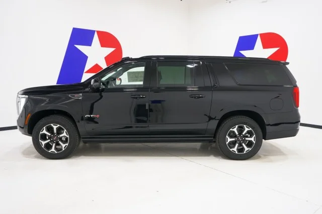 2026 GMC Yukon XL AT4 - Photo 10