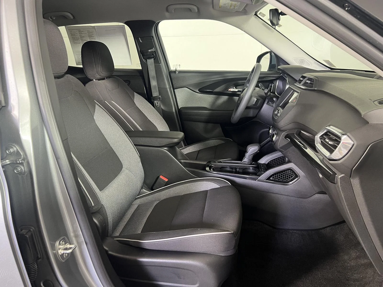 Used 2023 STERLING GRAY METALLIC Chevrolet LT image 51