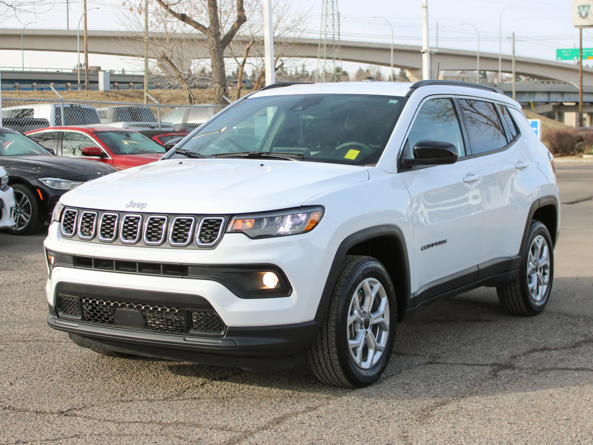 Certified Used 2025 White Jeep North * No Accidents | Heated Seats | Apple CarPlay | Remote Start | Forward Collision Warning image 12