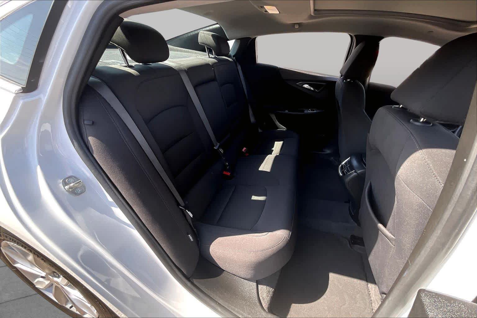Used 2024 Summit White Chevrolet LT image 20