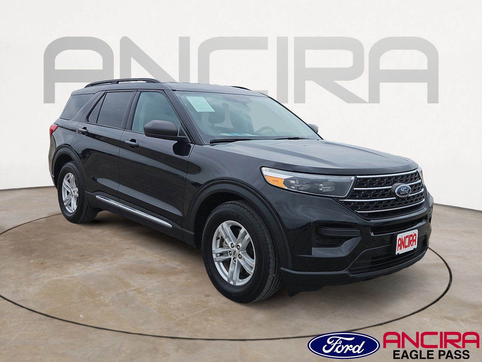 2022 Ford Explorer XLT RWD's photo