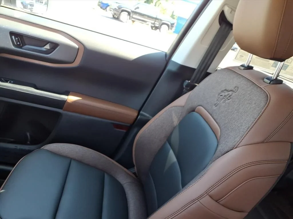 New 2026 Azure Gray Metallic Tri-Coat Ford Outer Banks® image 23