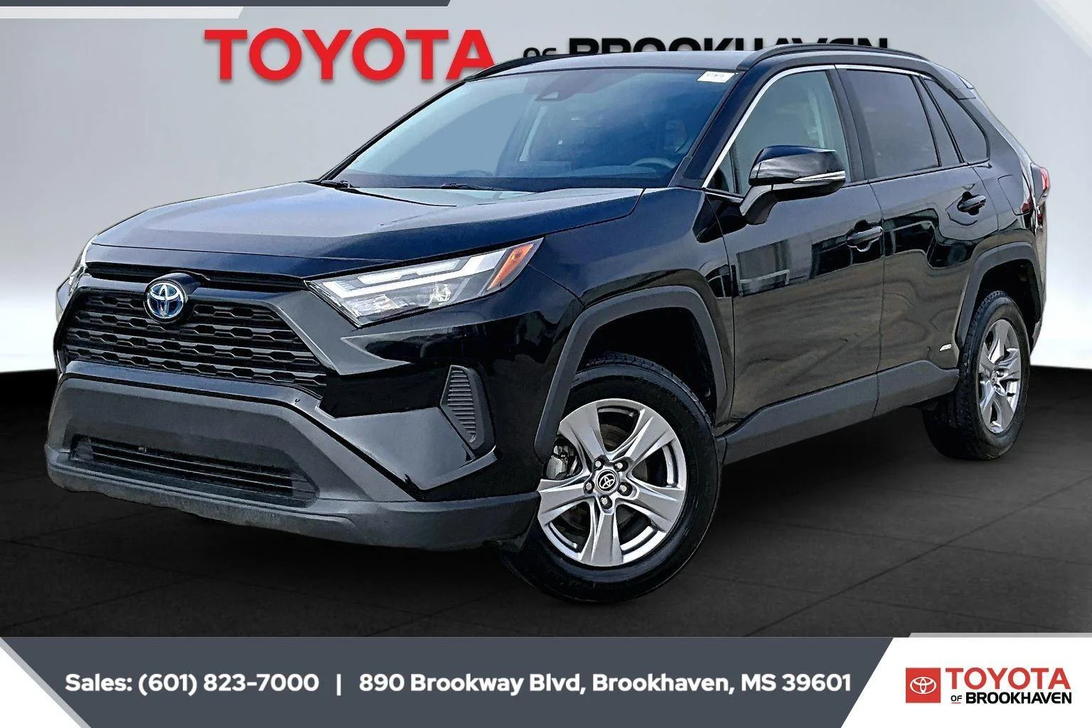 Used 2022 Midnight Black Metallic Toyota Hybrid XLE image 12