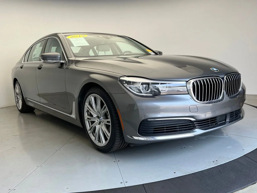 Used 2019 Gray BMW 740i image 2