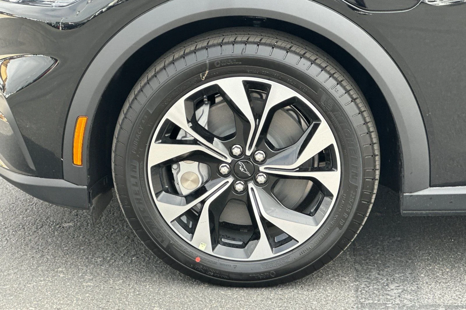 New 2026 Shadow Black Ford Select image 25