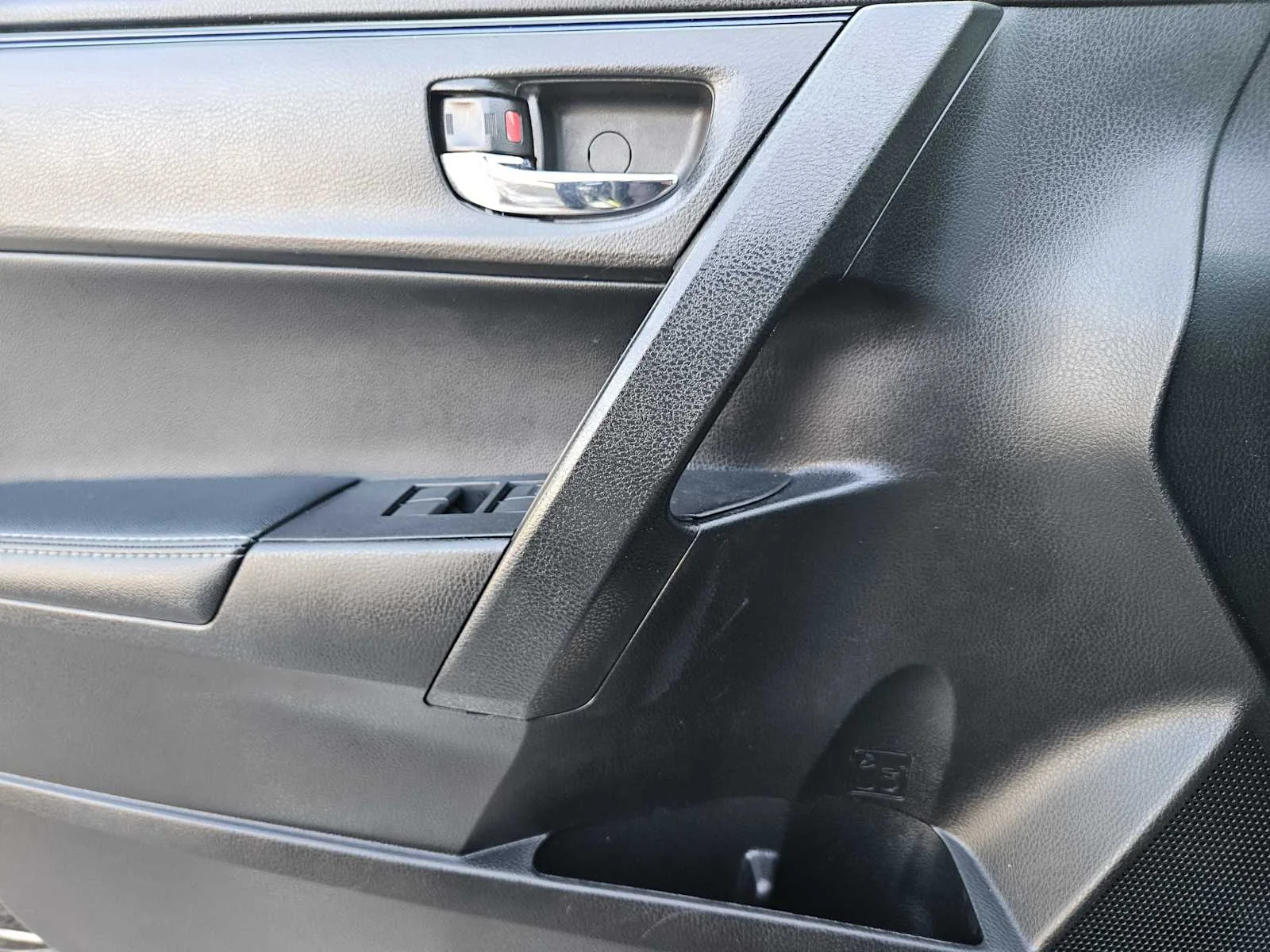 Used 2019 Black Sand Pearl Toyota XSE image 18