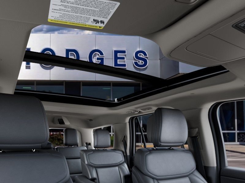 New 2027 Star White Metallic Tri-Coat Ford Active image 47