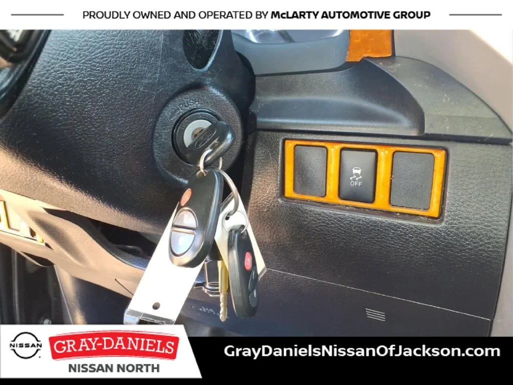 Used 2015 Gray Toyota SR5 image 15