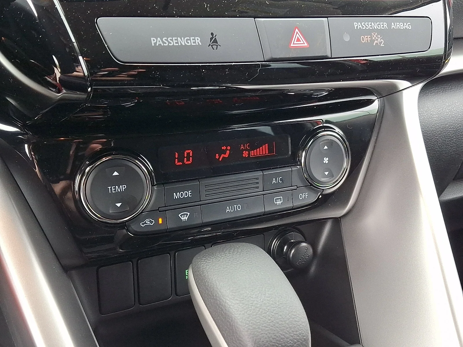 New 2026 Red Mitsubishi ES image 15
