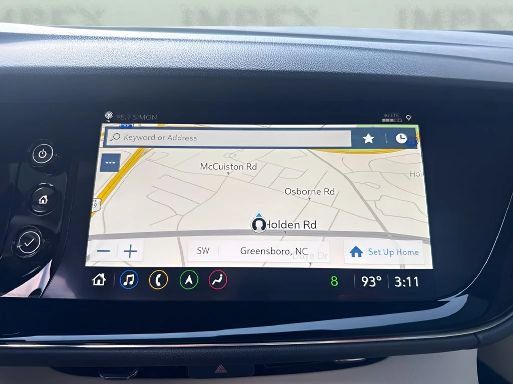 Used 2022 Blue Buick Avenir image 18
