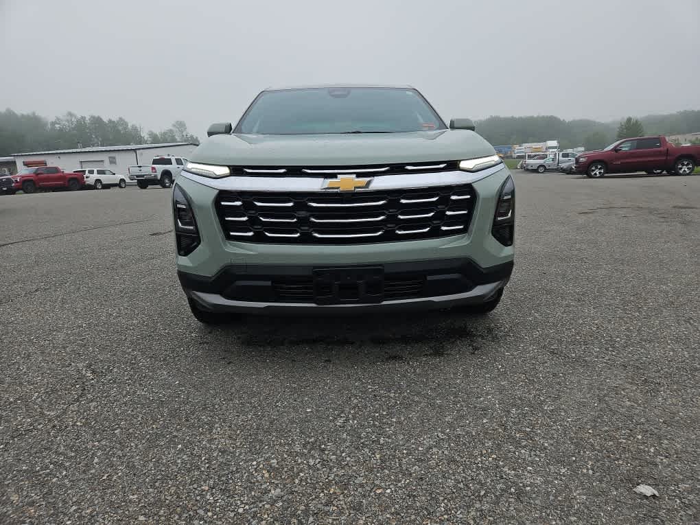 Used 2025 Cacti Green Chevrolet AWD LT image 7