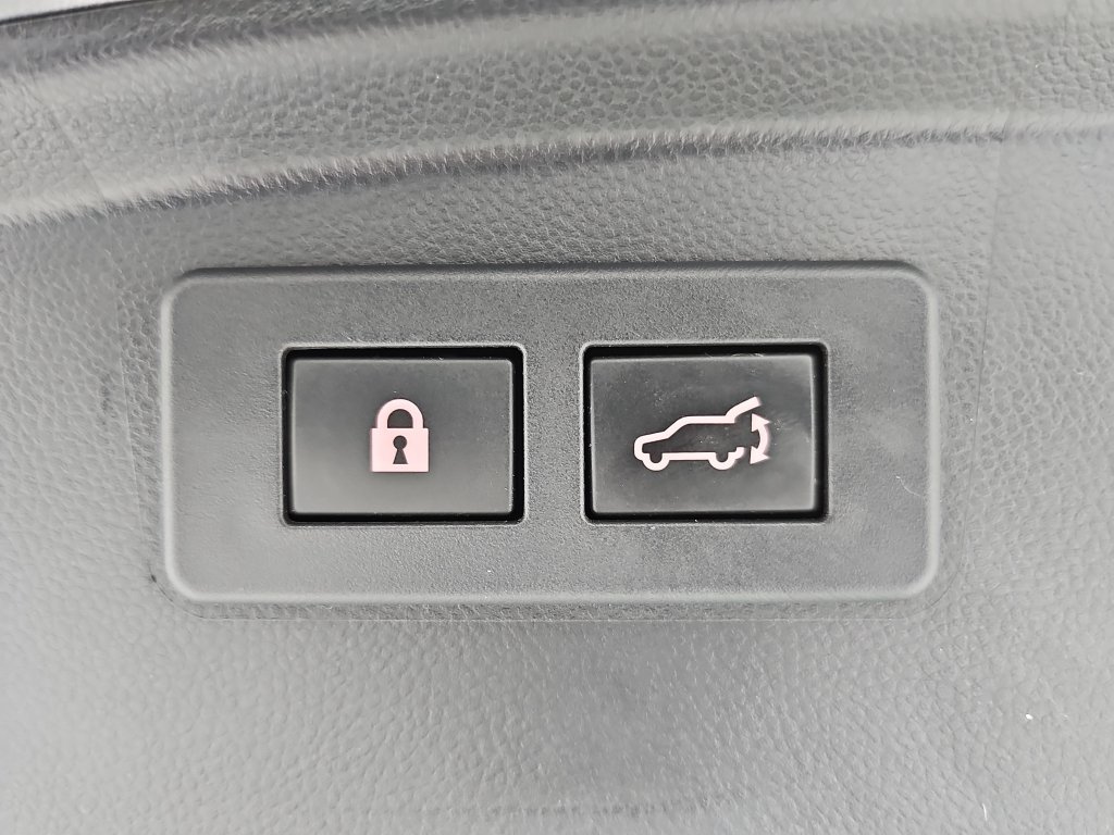 Used 2020 Magnetite Gray Metallic Subaru Touring image 26