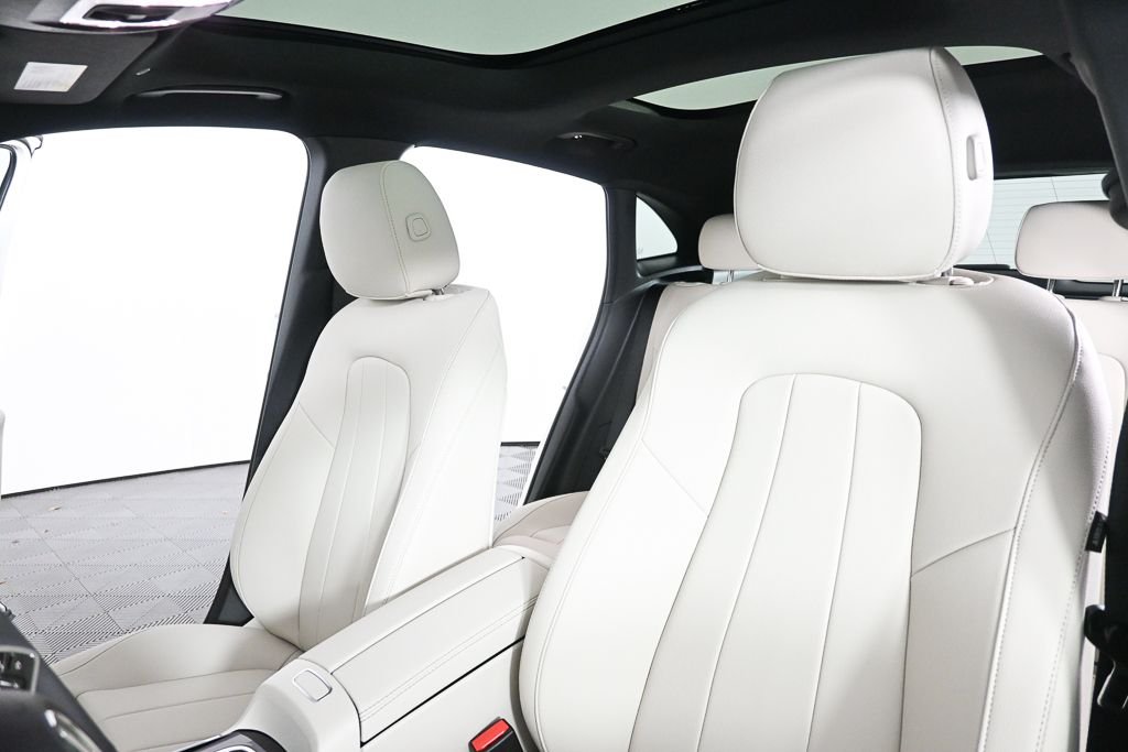 New 2026 Polar White Mercedes-Benz GLA 250 image 5