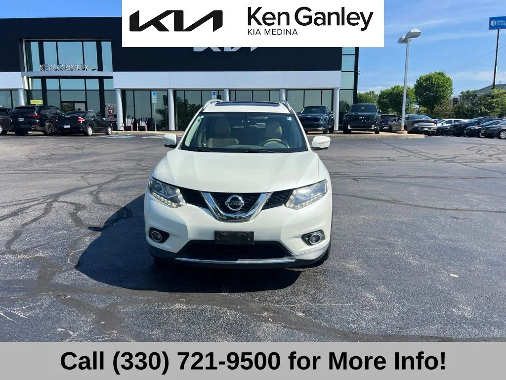 Used 2015 White Nissan SL image 2
