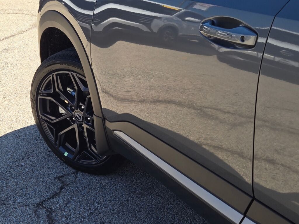 New 2026 Gray Nissan SR image 16