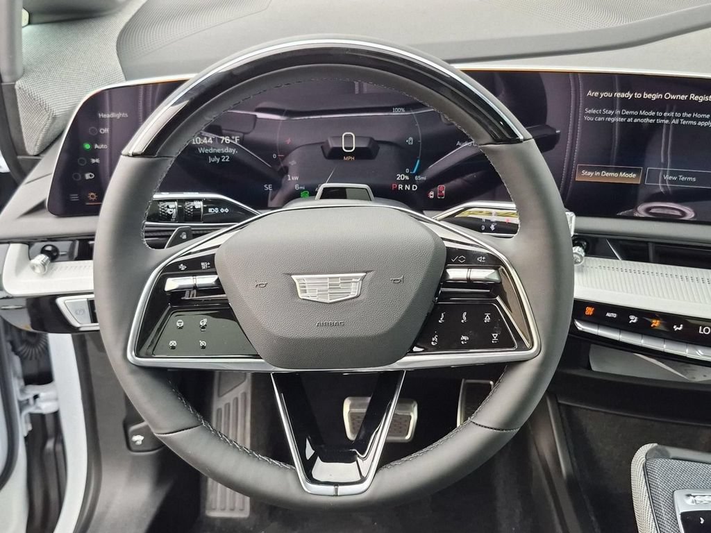 2027 Cadillac OPTIQ Luxury - Photo 10