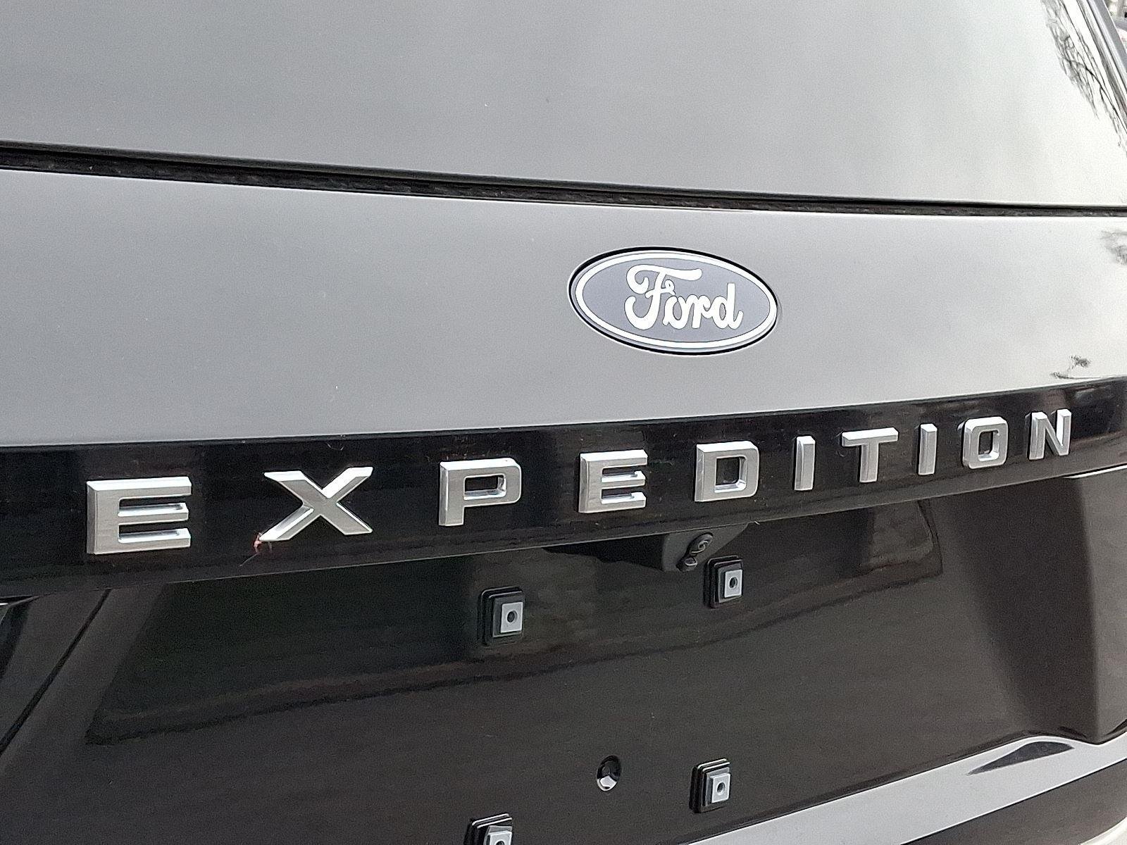 New 2025 Star White Metallic Tri-Coat Ford Active image 22