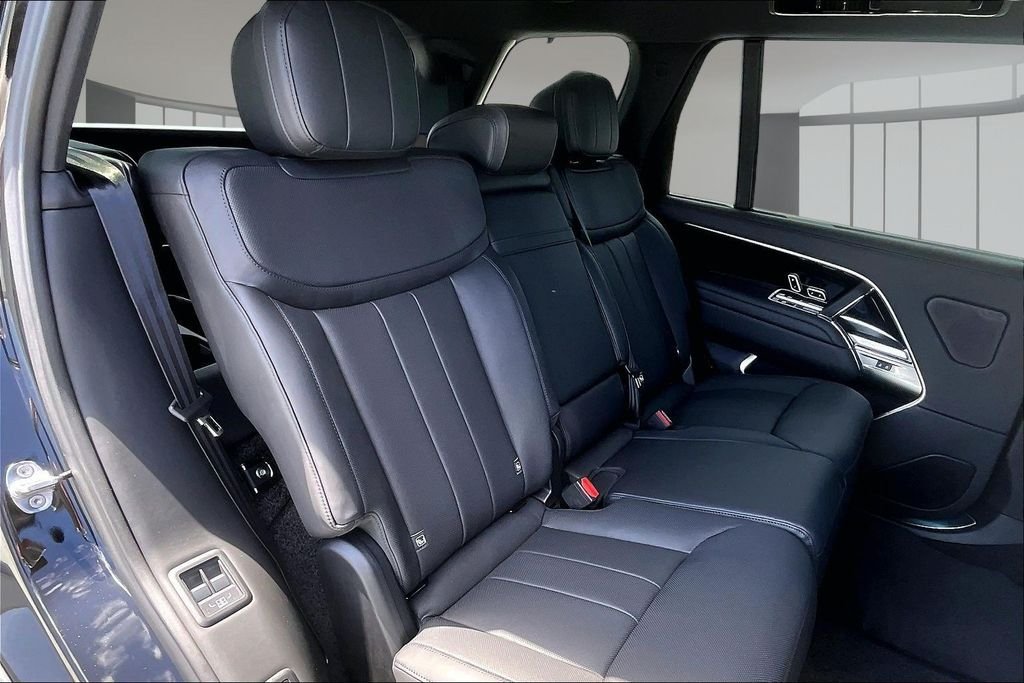 New 2026  Land Rover SE LWB 7-Seats / V8 image 10