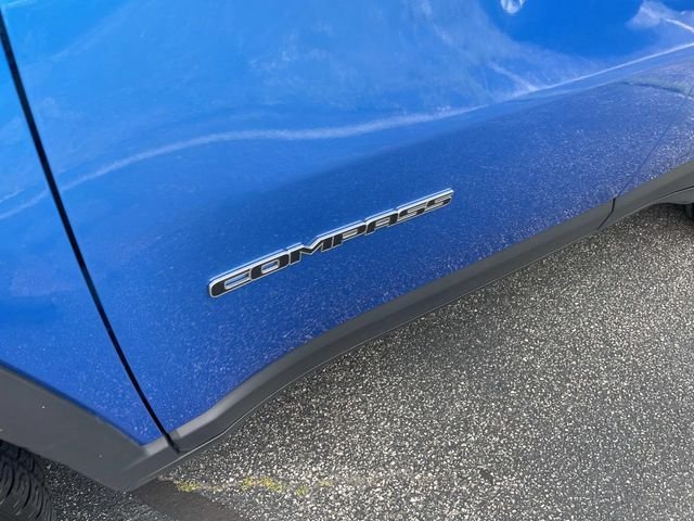Certified Used 2024 Hydro Blue Pearlcoat Jeep Latitude image 16