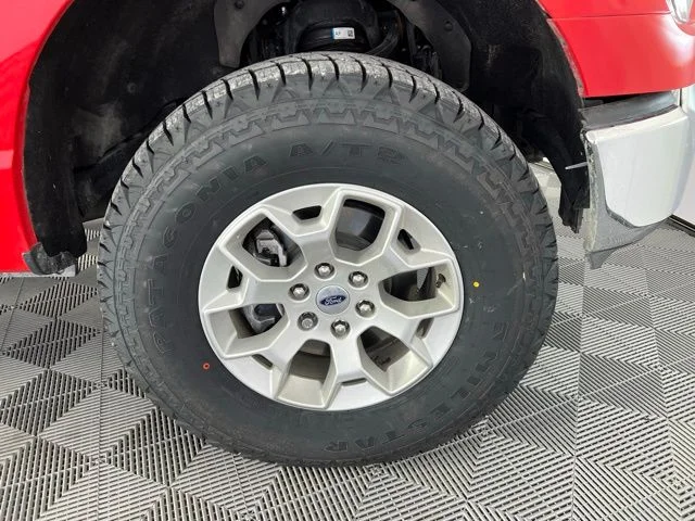 Used 2023 Red Ford XLT image 40